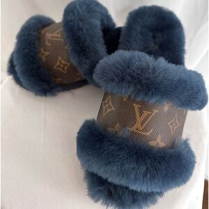 Ugg navy blue slippers